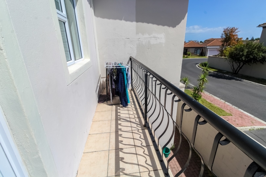 2 Bedroom Property for Sale in Parklands Western Cape